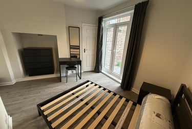 2 bed flat, Birch Lane, Longsight, Manchester, M130WW - Image 6